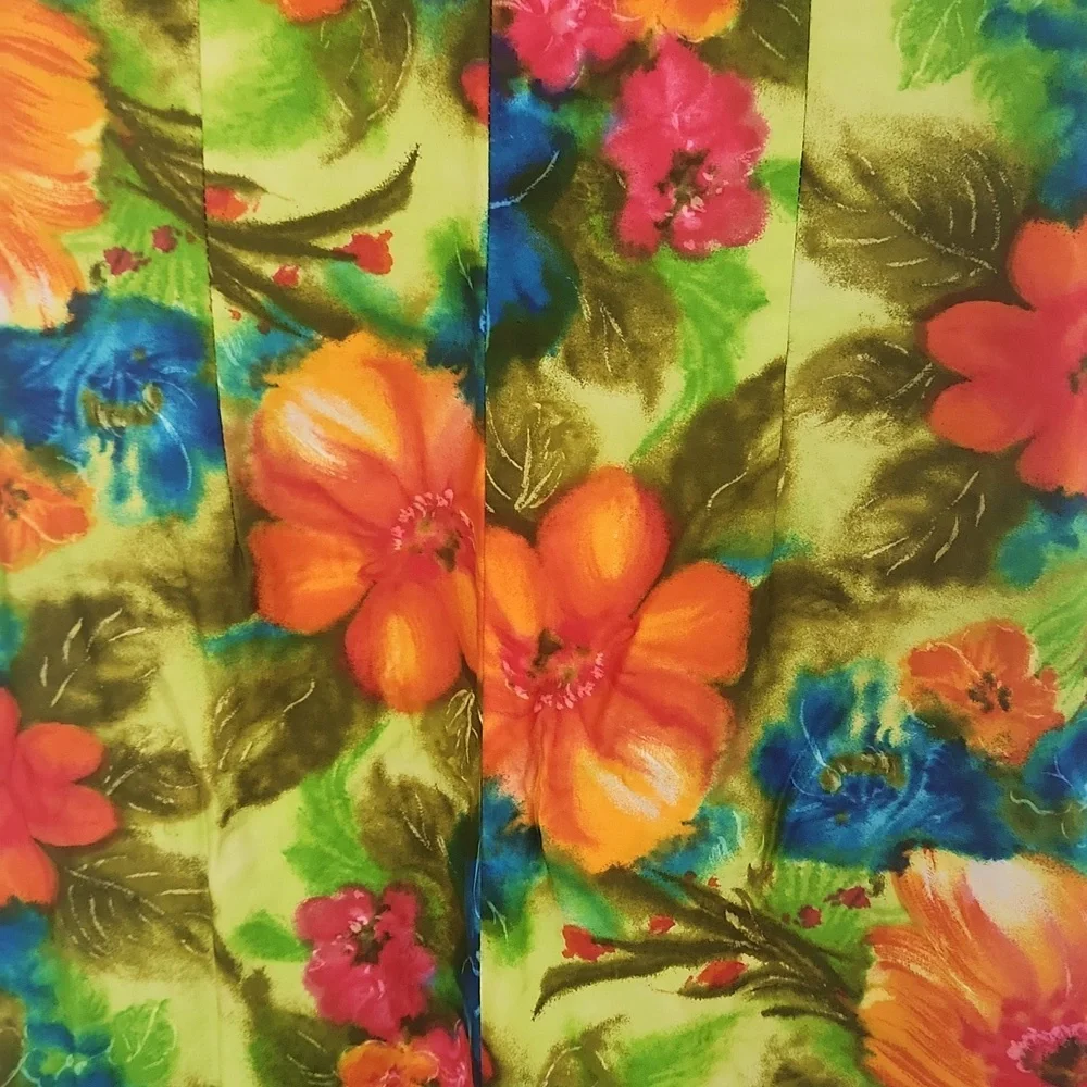Alice Plynesian Vintage Floral Shortsleeve Maxi Front Slit Pleated Back Medium